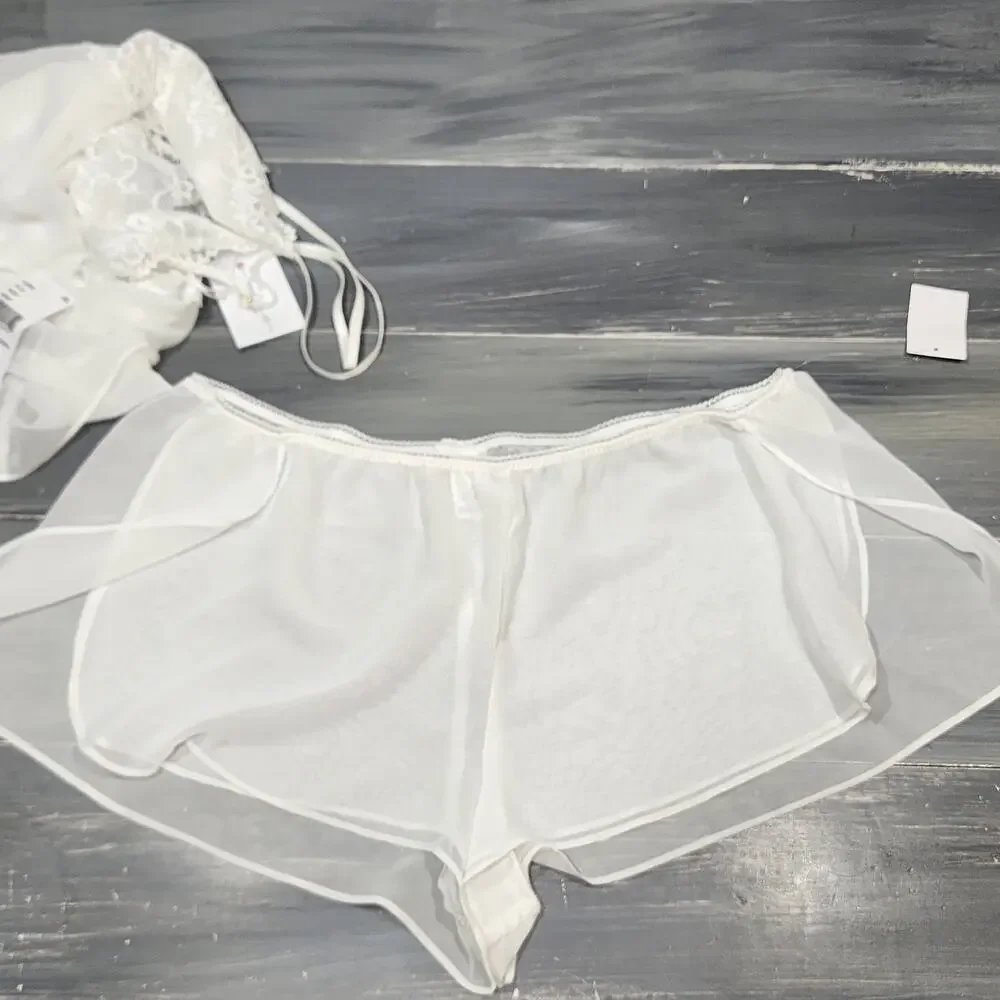 In Bloom by Jonquil Lillian Camisole & Shorts Set Ivory XL‎